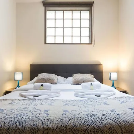 아파트 Bright Renovated Parisian 파리
