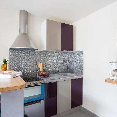 Bright Renovated Parisian 파리
